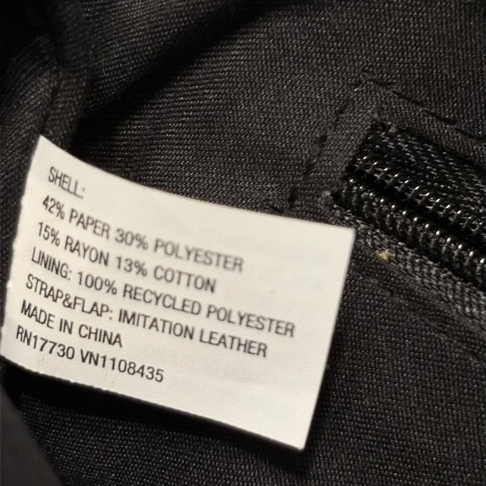Universal Thread this black